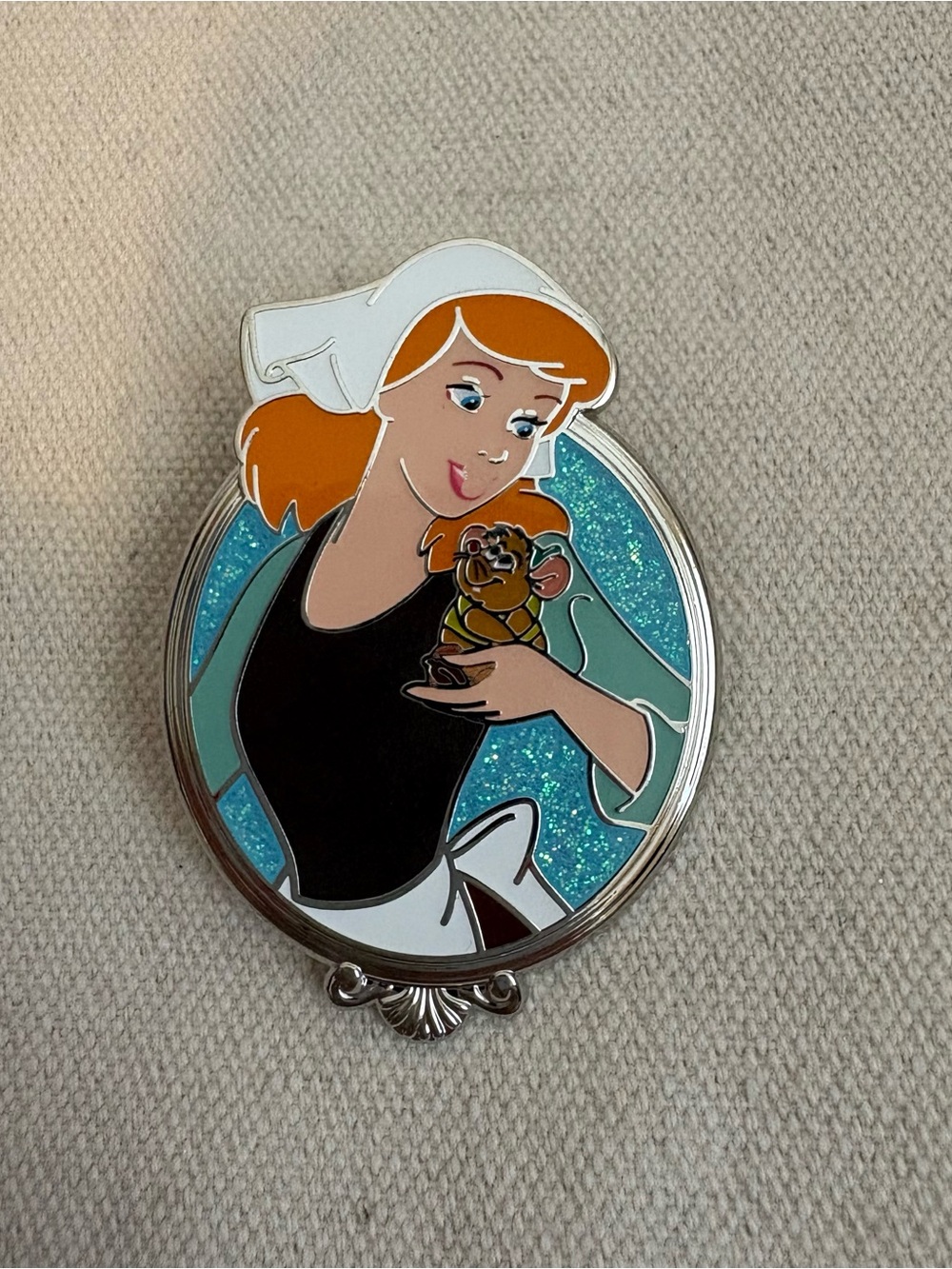 Disney Cinderella Enamel Pin with Gus the Mouse - FLAW